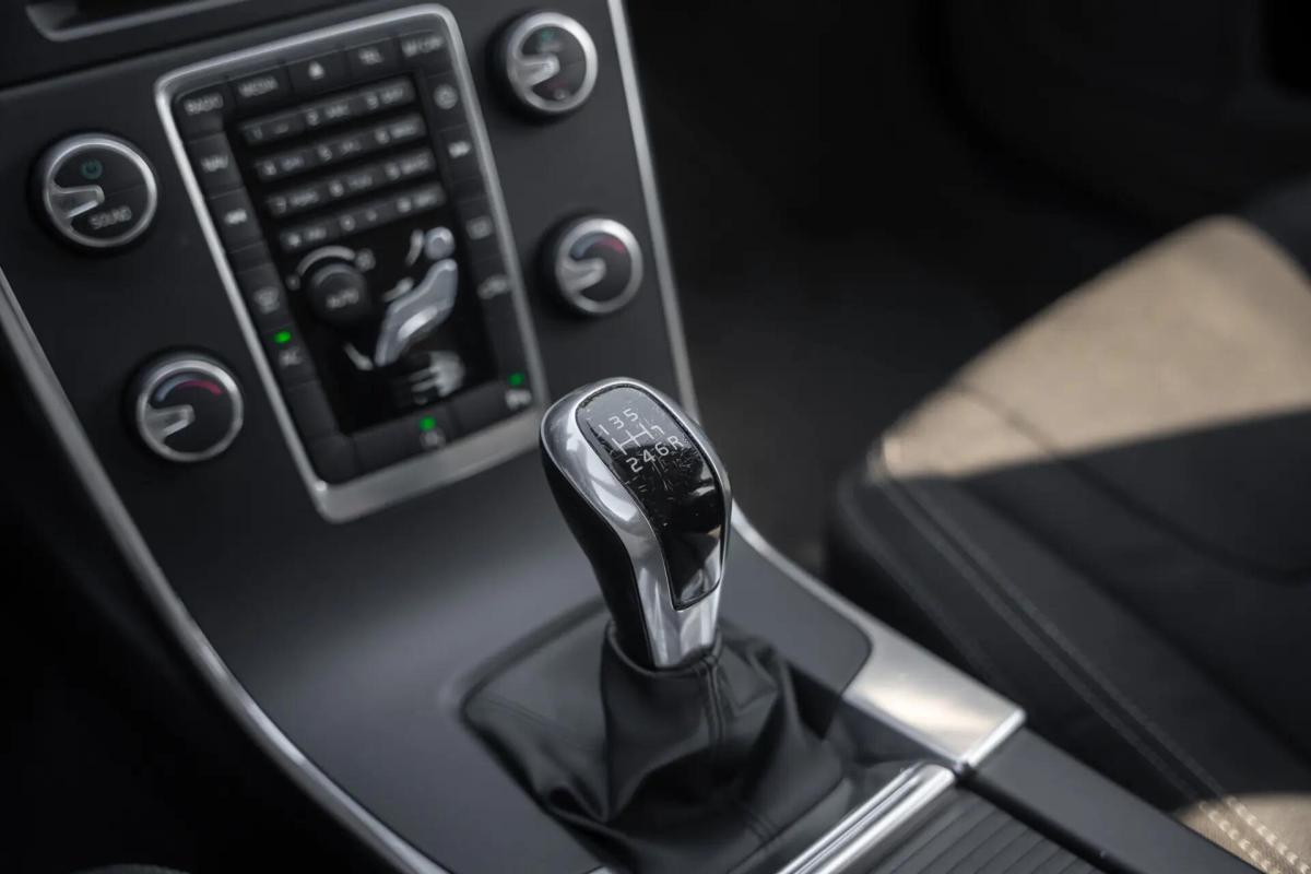 volvo-v60-2016-diesel-1969cc
