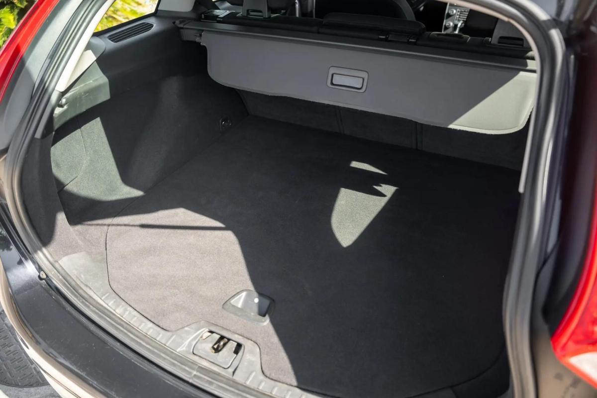 volvo-v60-2016-diesel-1969cc