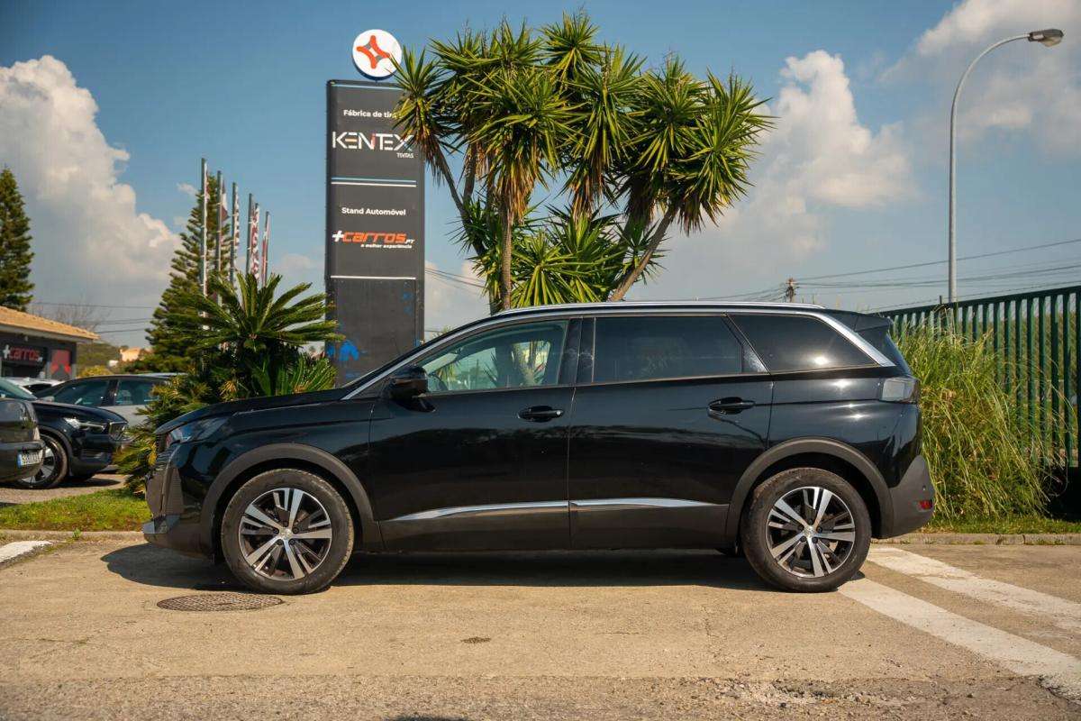 peugeot-5008-2022-diesel-1499cc