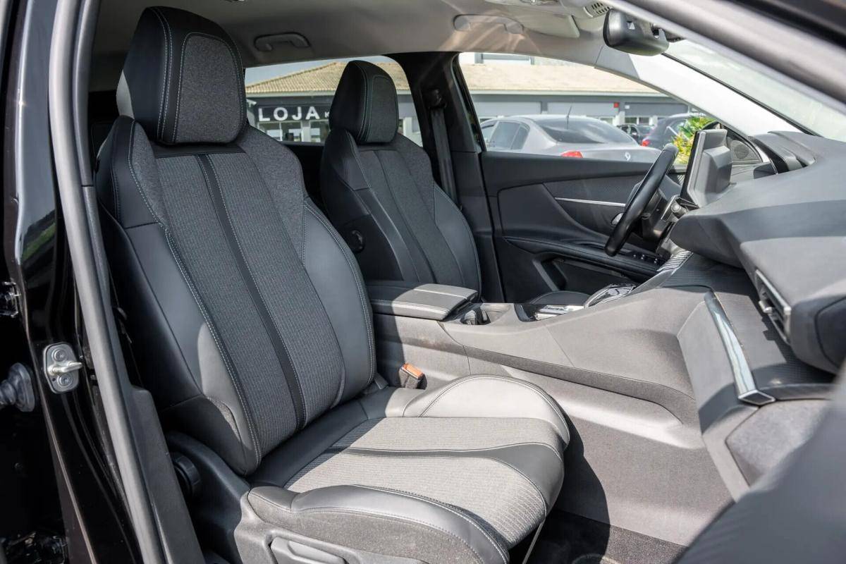 peugeot-5008-2022-diesel-1499cc