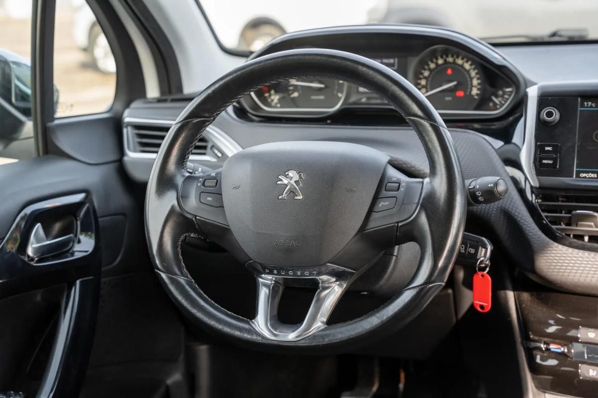peugeot-208-2019-gasolina-1199cc