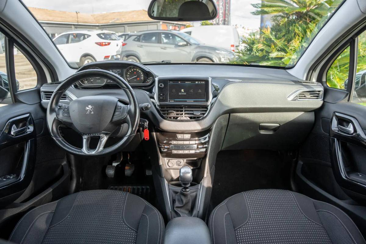peugeot-208-2019-gasolina-1199cc