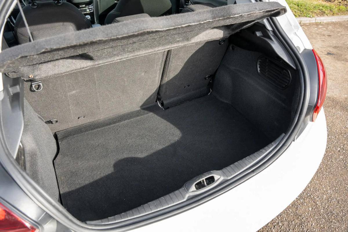 peugeot-208-2019-gasolina-1199cc
