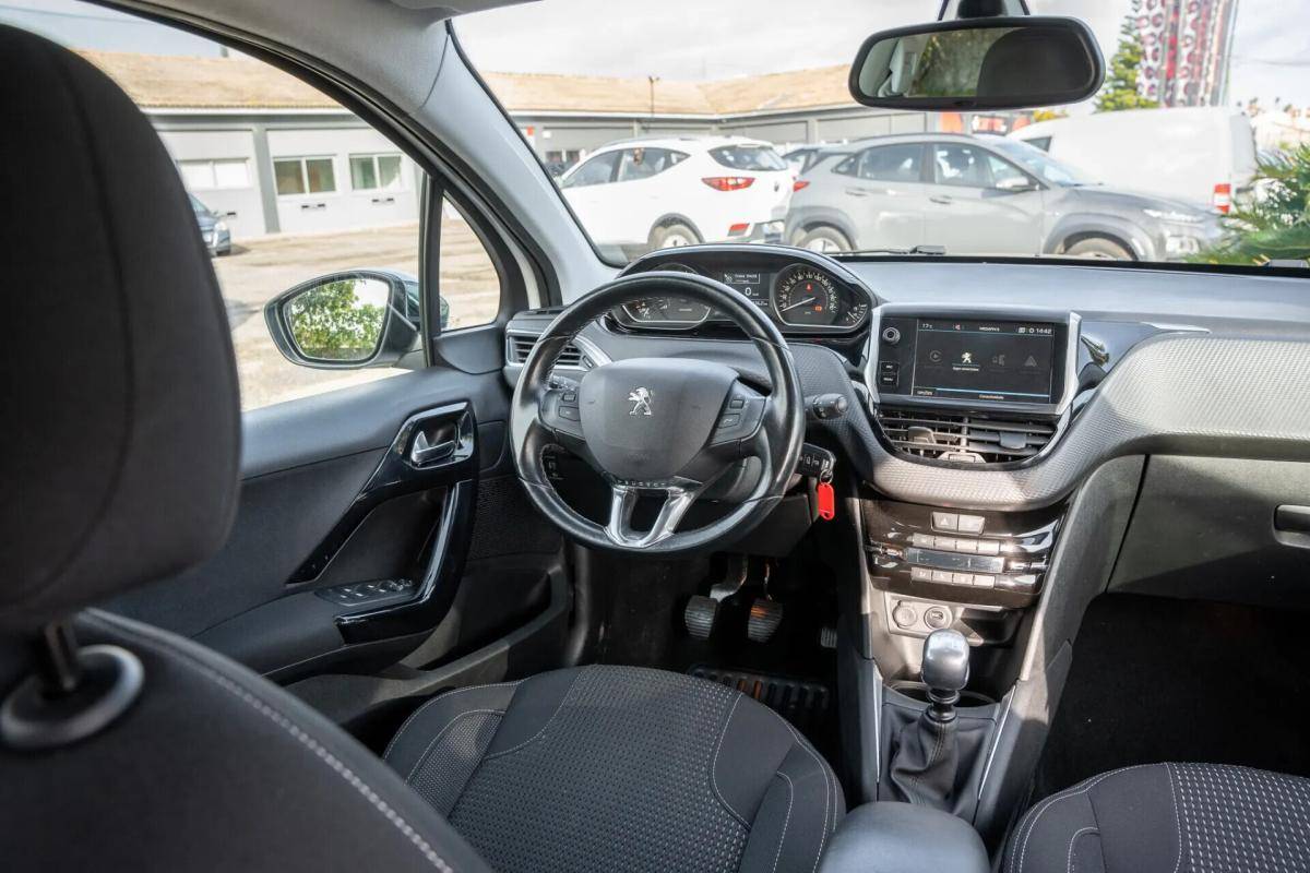 peugeot-208-2019-gasolina-1199cc