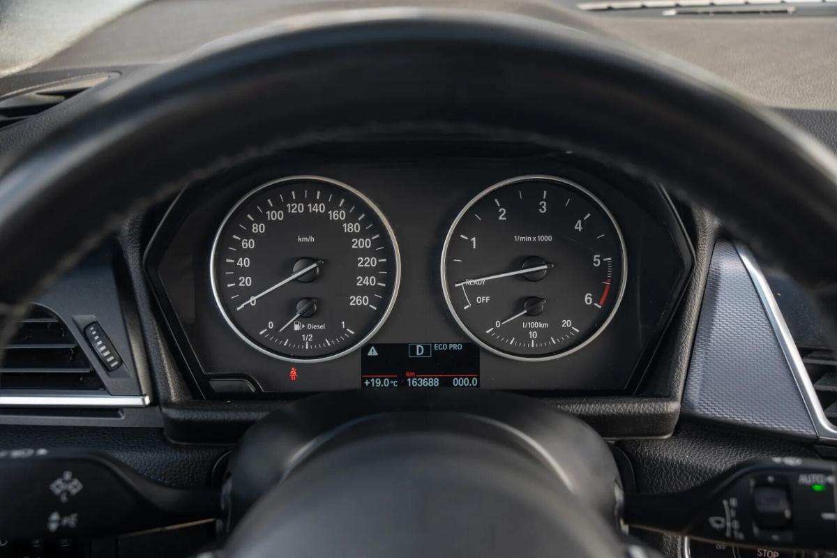 bmw-serie-2-218d-active-tourer-2015-diesel-1995cc