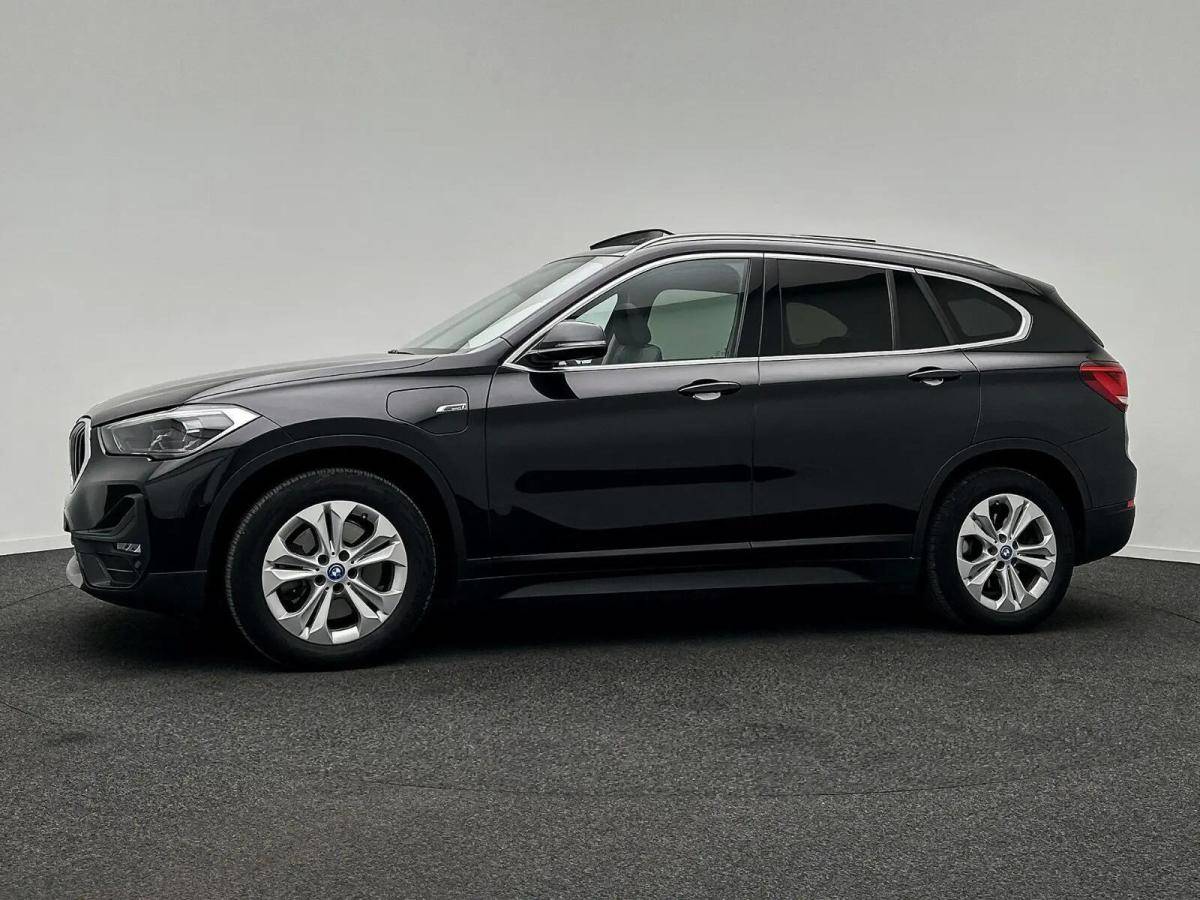bmw-x1-xdrive25e-2022-hibrido-a-gasolina-1499cc