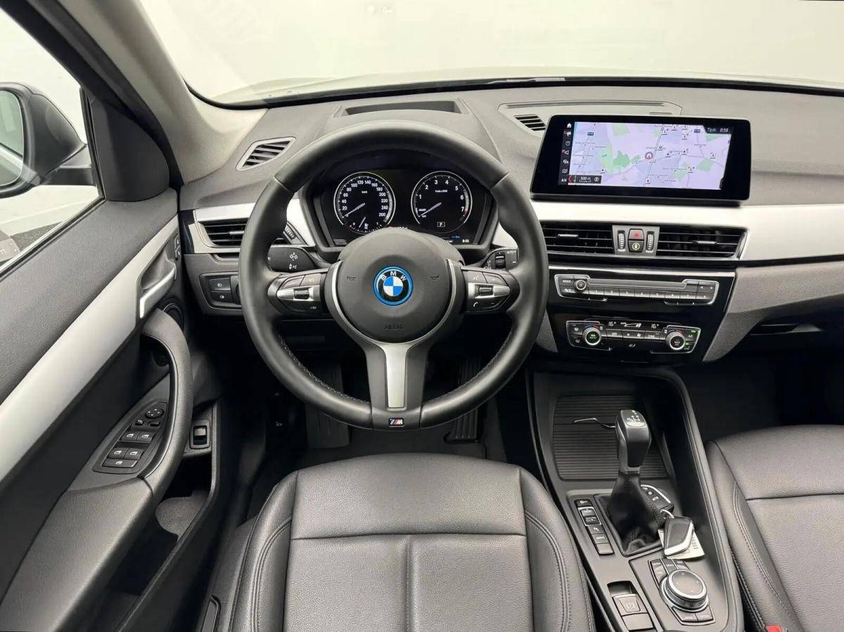 bmw-x1-xdrive25e-2022-hibrido-a-gasolina-1499cc