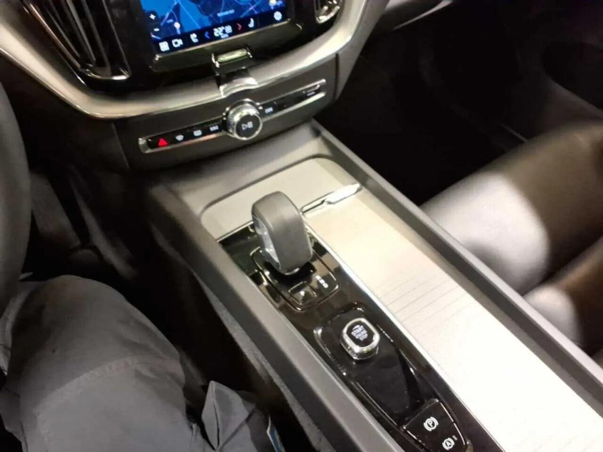 volvo-xc60-2022-hibrido-a-gasolina-1969cc