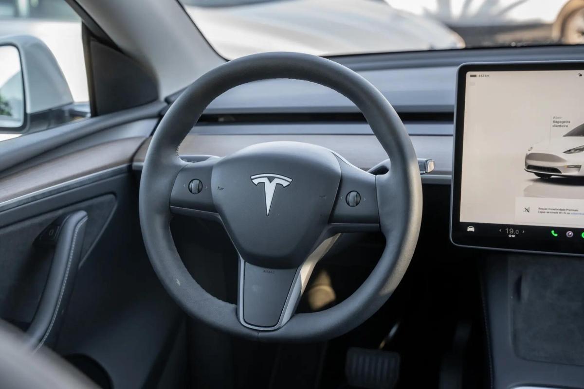 tesla-model-y-2023-eletrico-0cc