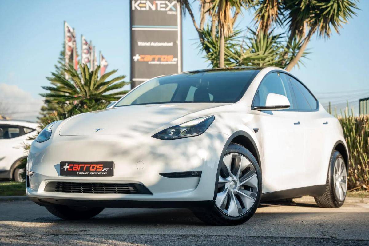 tesla-model-y-2023-eletrico-0cc