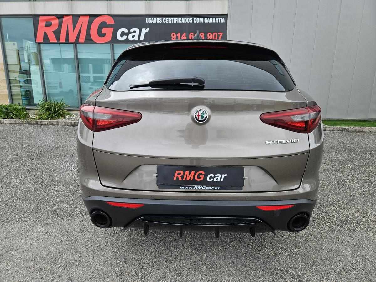 alfa-romeo-stelvio-2-2-jtdm-2018-diesel-2143cc