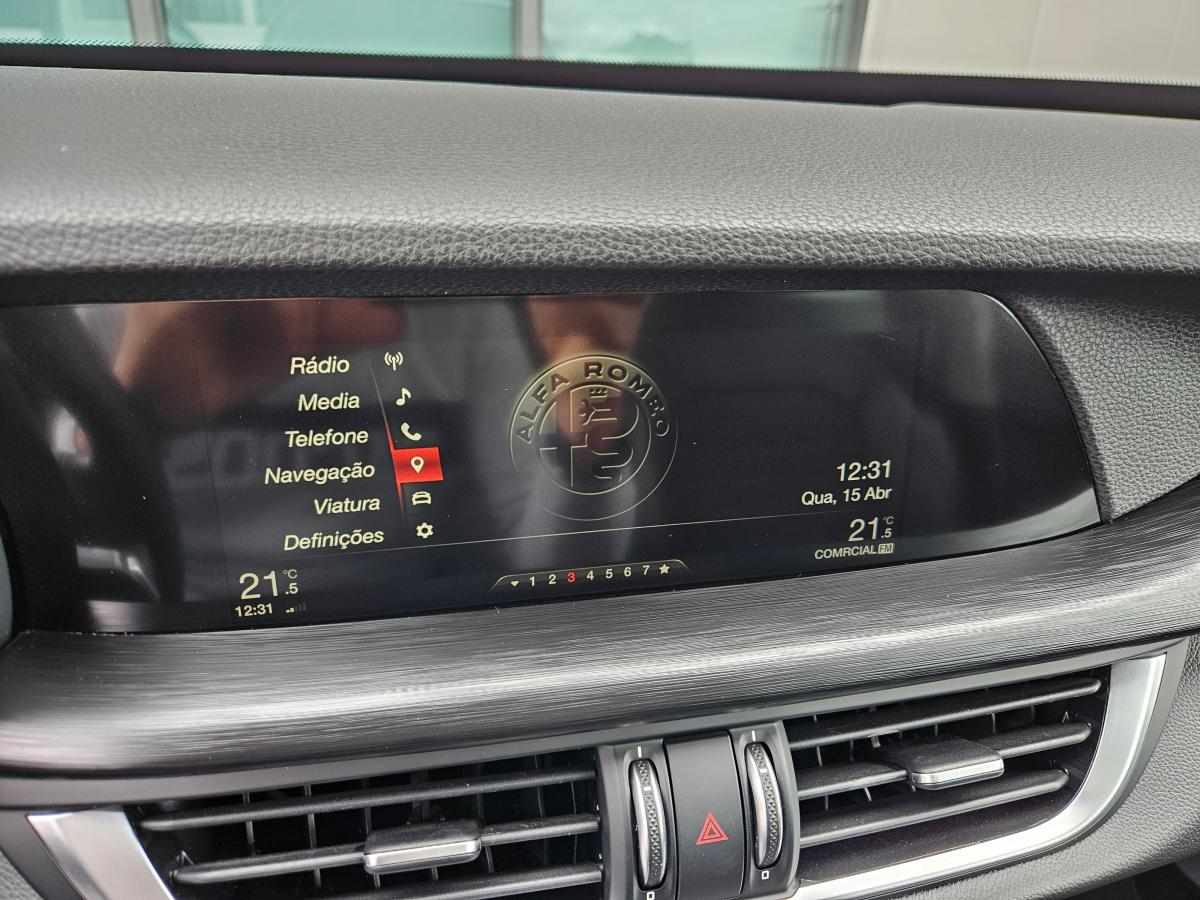 alfa-romeo-stelvio-2-2-jtdm-2018-diesel-2143cc