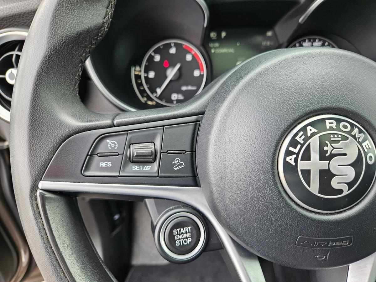 alfa-romeo-stelvio-2-2-jtdm-2018-diesel-2143cc