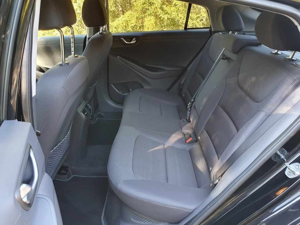 hyundai-ioniq-hybrid-2019-hibrido-a-gasolina-1580cc