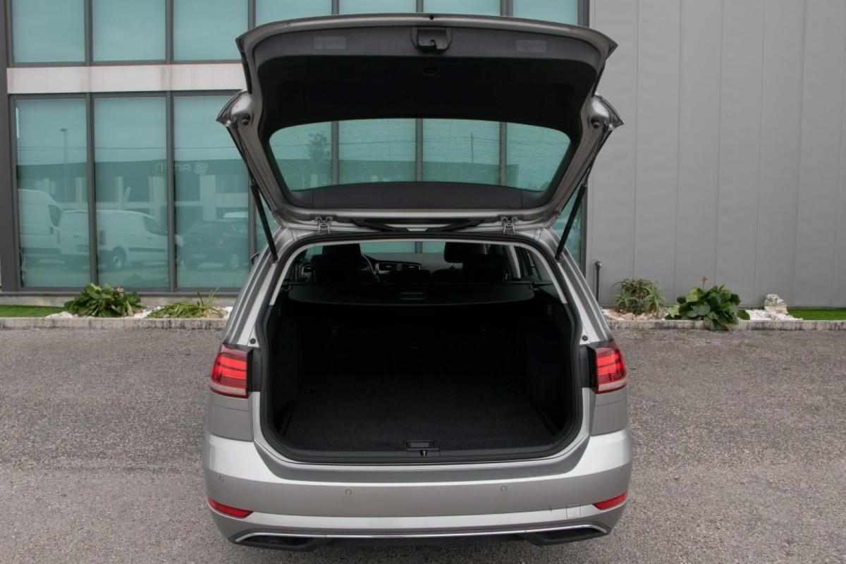volkswagen-golf-1-6-tdi-bluemotion-2017-diesel-1598cc