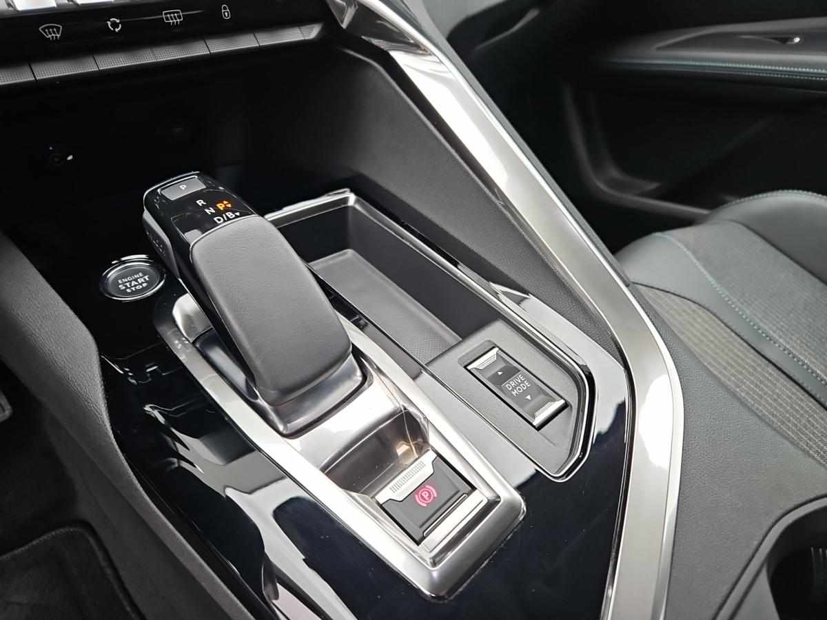peugeot-3008-1-6-hybrid-11-8-kwh-2022-gasolina-1598cc