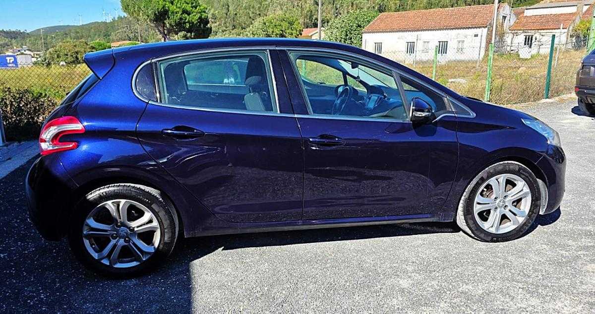 peugeot-208-2015-diesel-1560cc