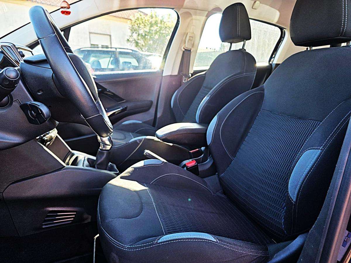 peugeot-208-2015-diesel-1560cc