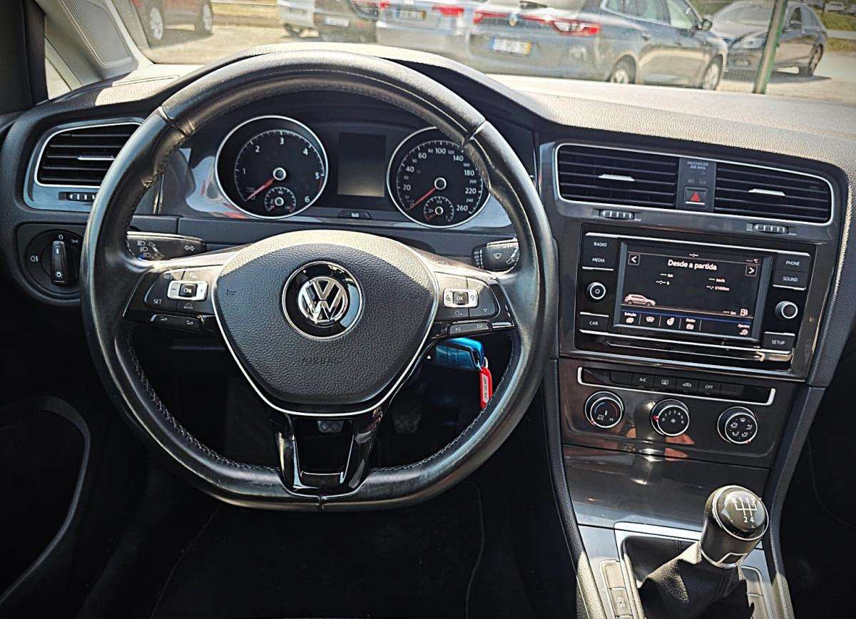 volkswagen-golf-2017-diesel-1598cc