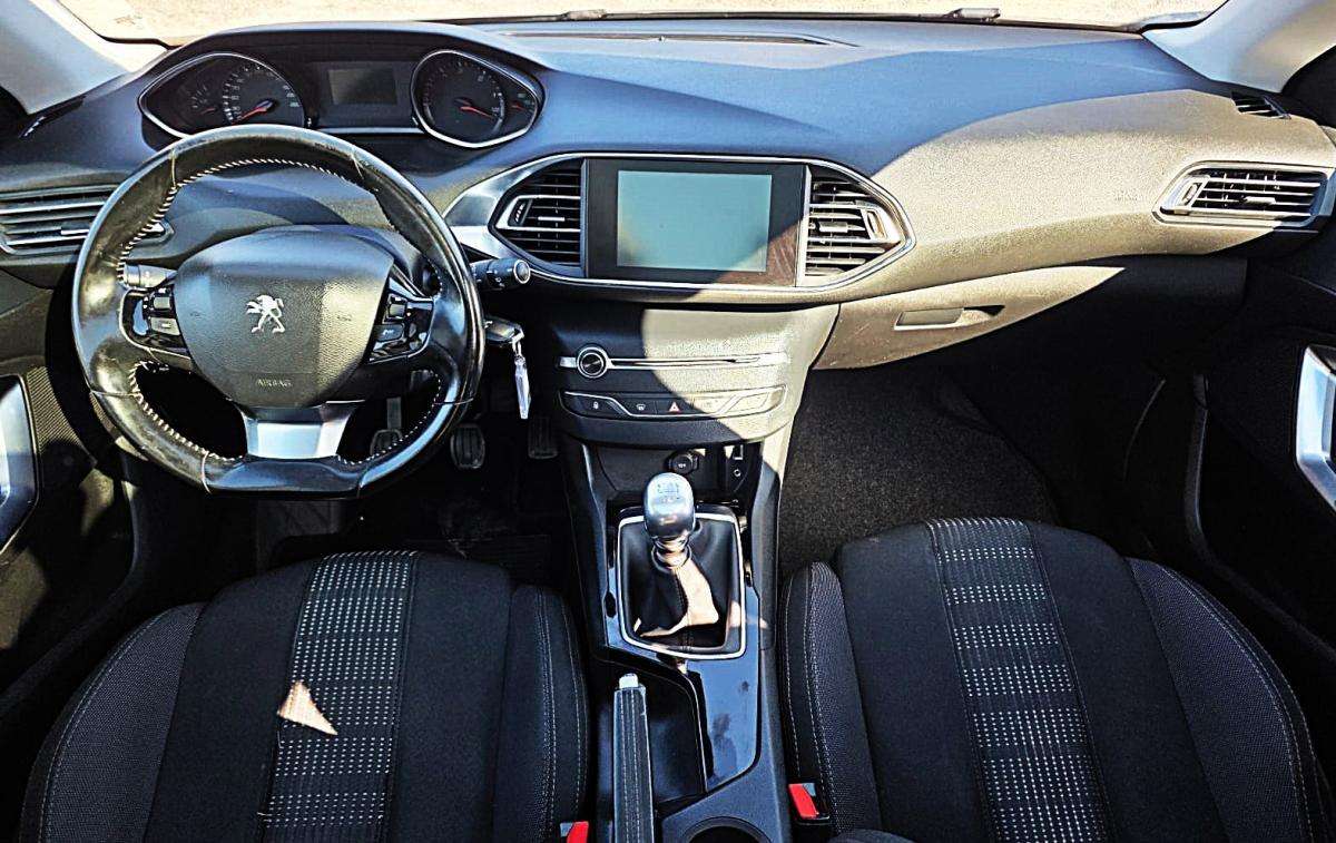 peugeot-308-sw-2015-diesel-1560cc