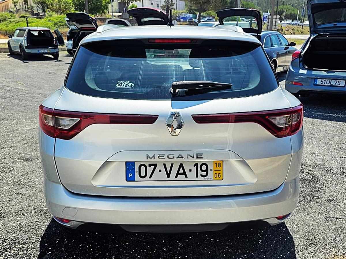 renault-megane-sport-tourer-2018-diesel-1461cc