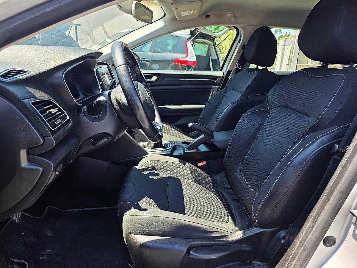 renault-megane-sport-tourer-2018-diesel-1461cc