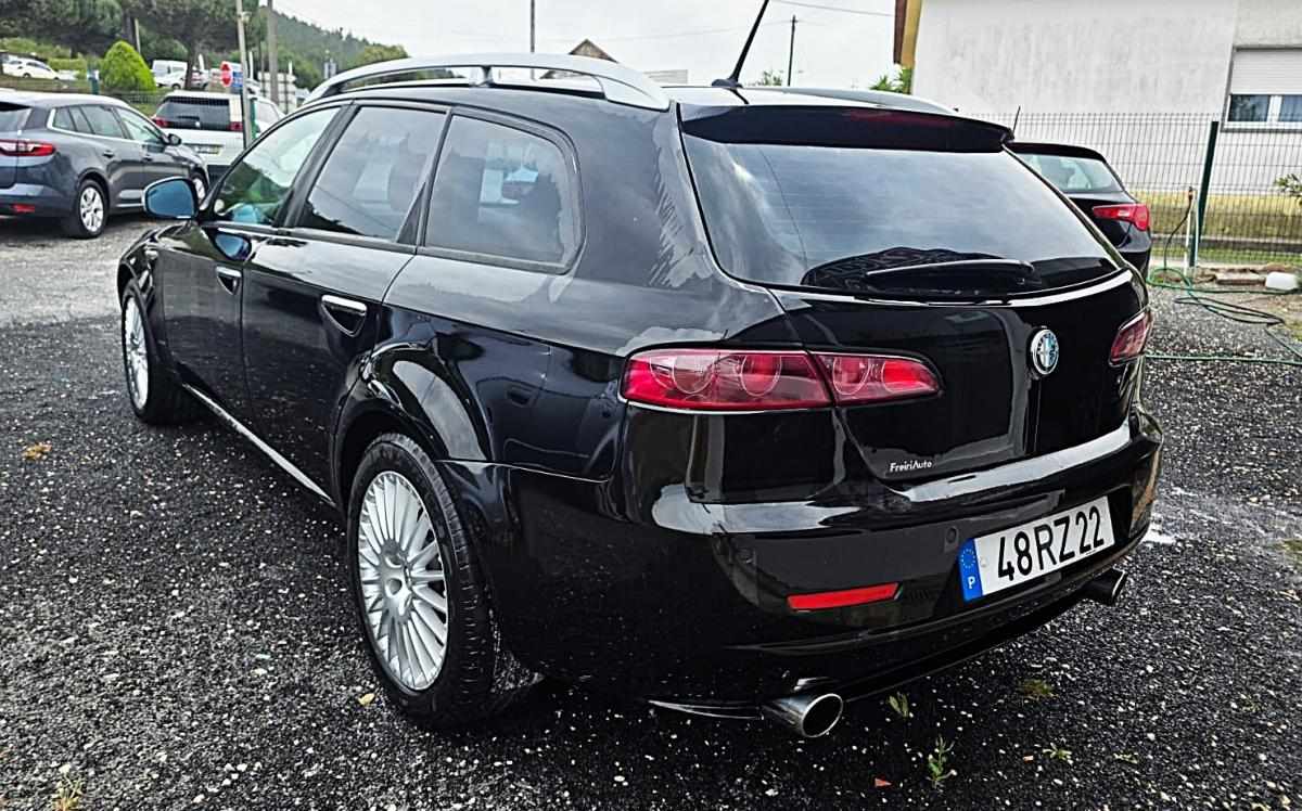 alfa-romeo-159-sportwagon-2011-diesel-1956cc