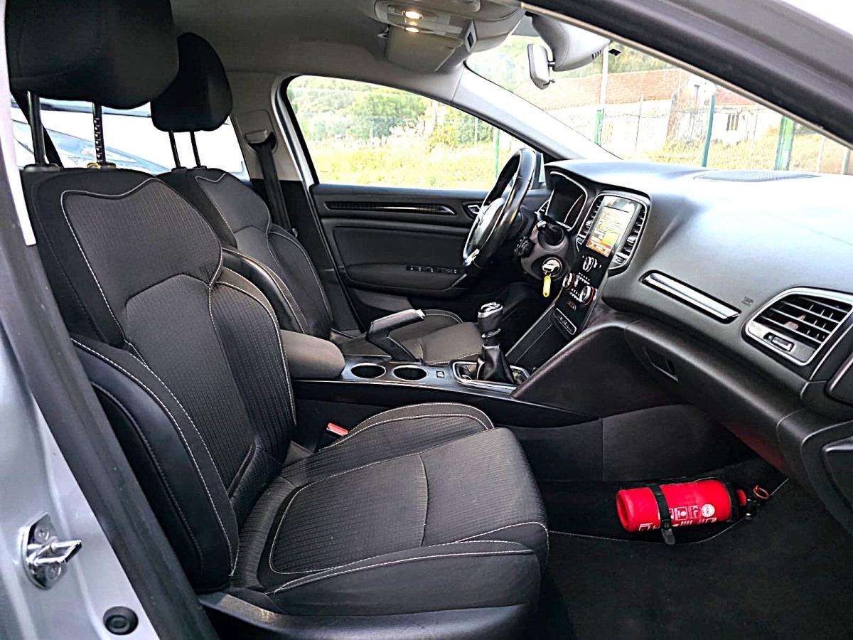 renault-megane-sport-tourer-2017-diesel-1461cc