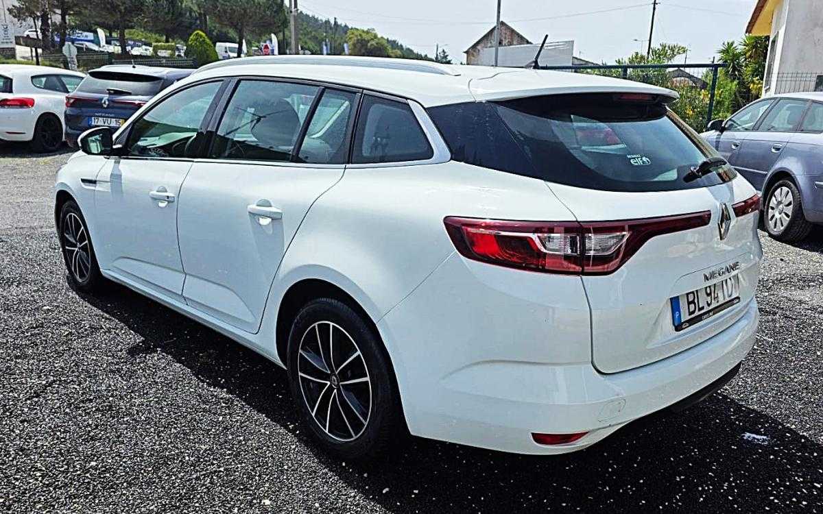 renault-megane-sport-tourer-2019-diesel-1461cc