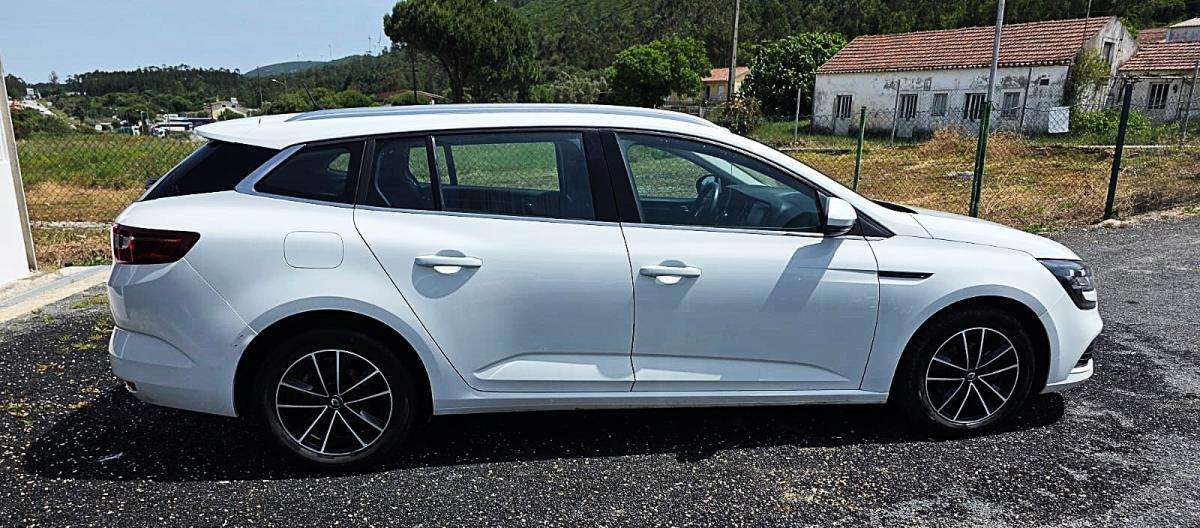 renault-megane-sport-tourer-2019-diesel-1461cc