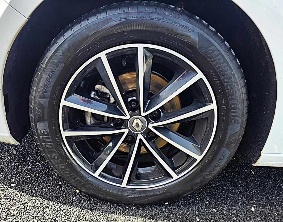 renault-megane-sport-tourer-2019-diesel-1461cc