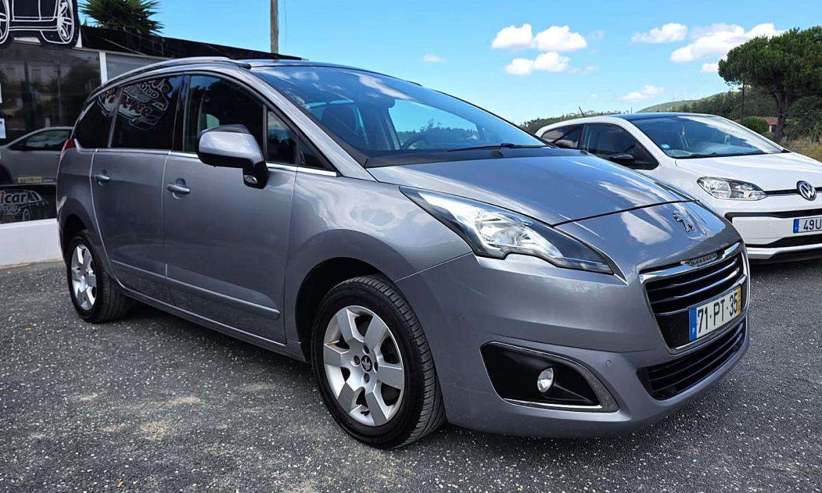 peugeot-5008-2015-diesel-1560cc