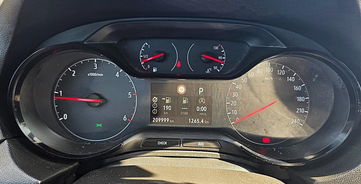 opel-grandland-x-2018-diesel-1560cc