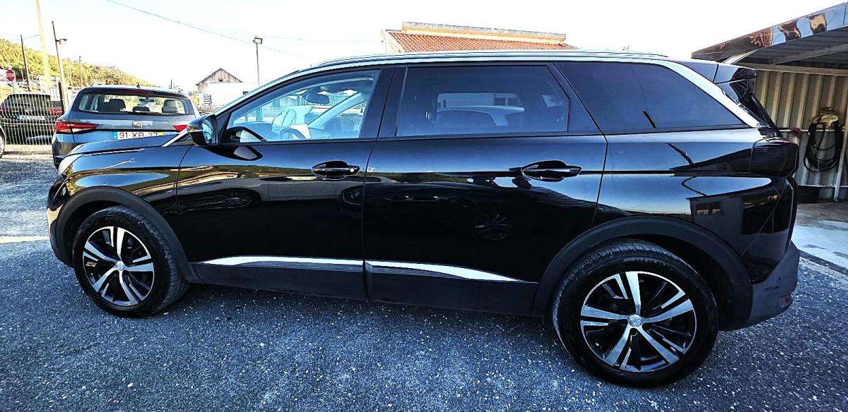 peugeot-5008-2018-diesel-1499cc