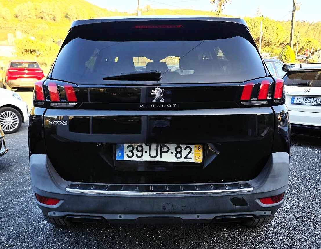 peugeot-5008-2018-diesel-1499cc