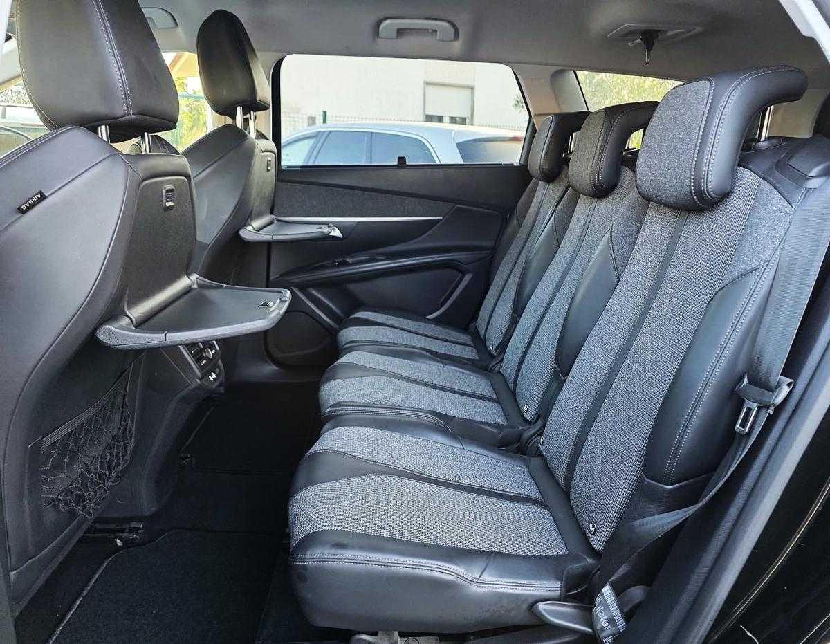 peugeot-5008-2018-diesel-1499cc