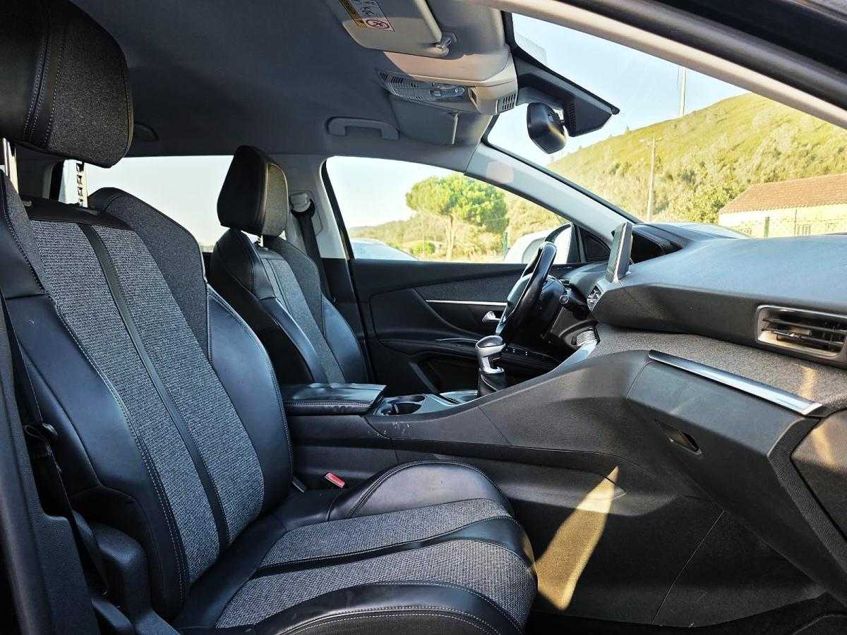 peugeot-5008-2018-diesel-1499cc
