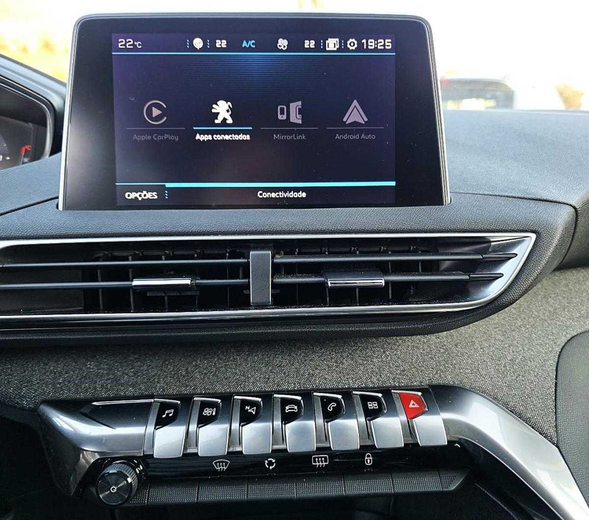 peugeot-5008-2018-diesel-1499cc