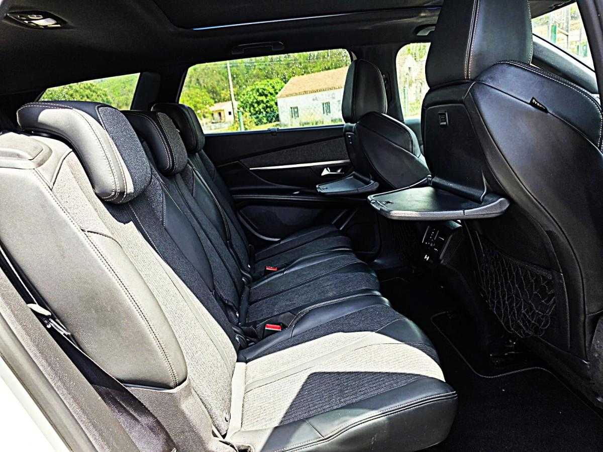 peugeot-5008-2018-diesel-1499cc