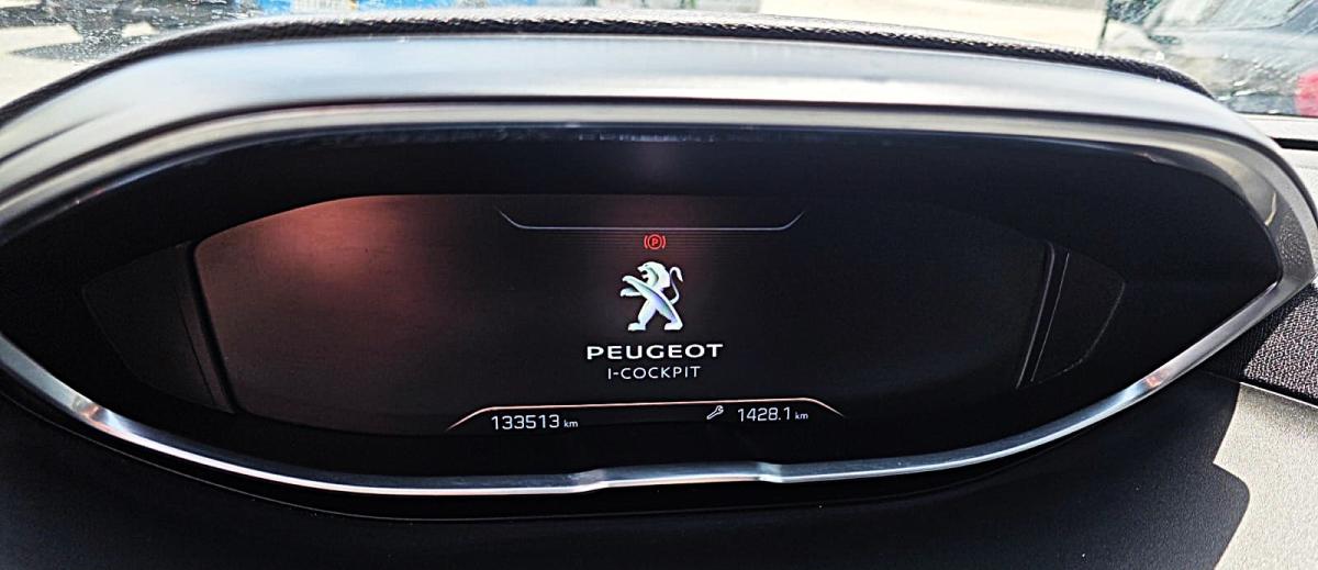 peugeot-5008-2018-diesel-1499cc