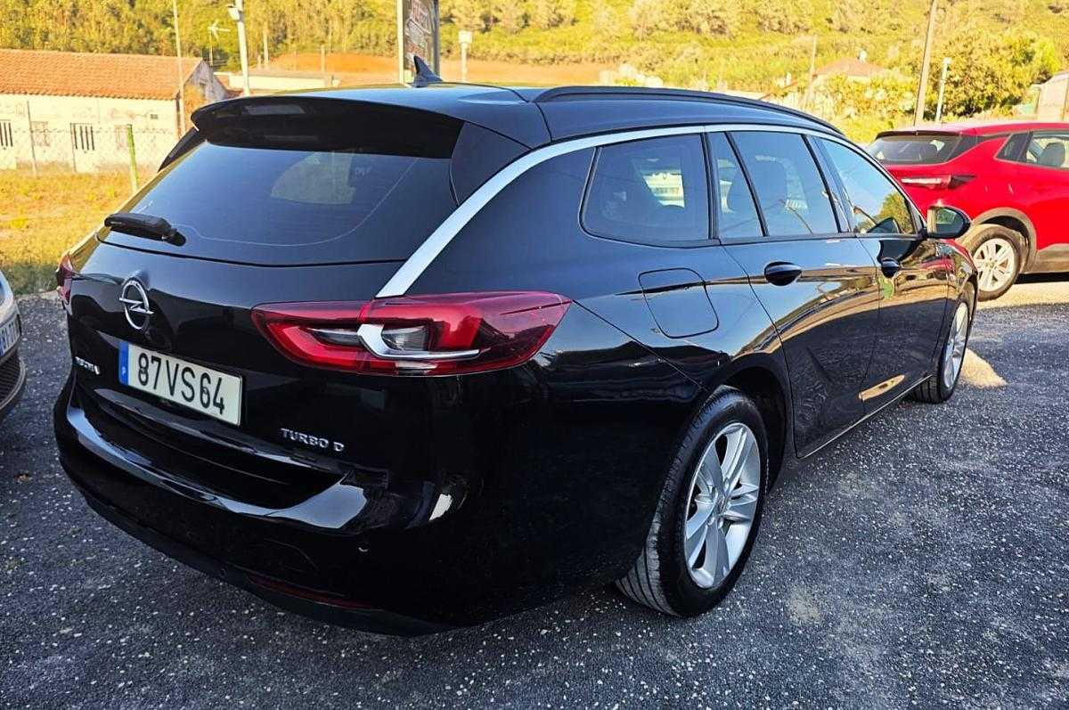 opel-insignia-sports-tourer-2018-diesel-1598cc