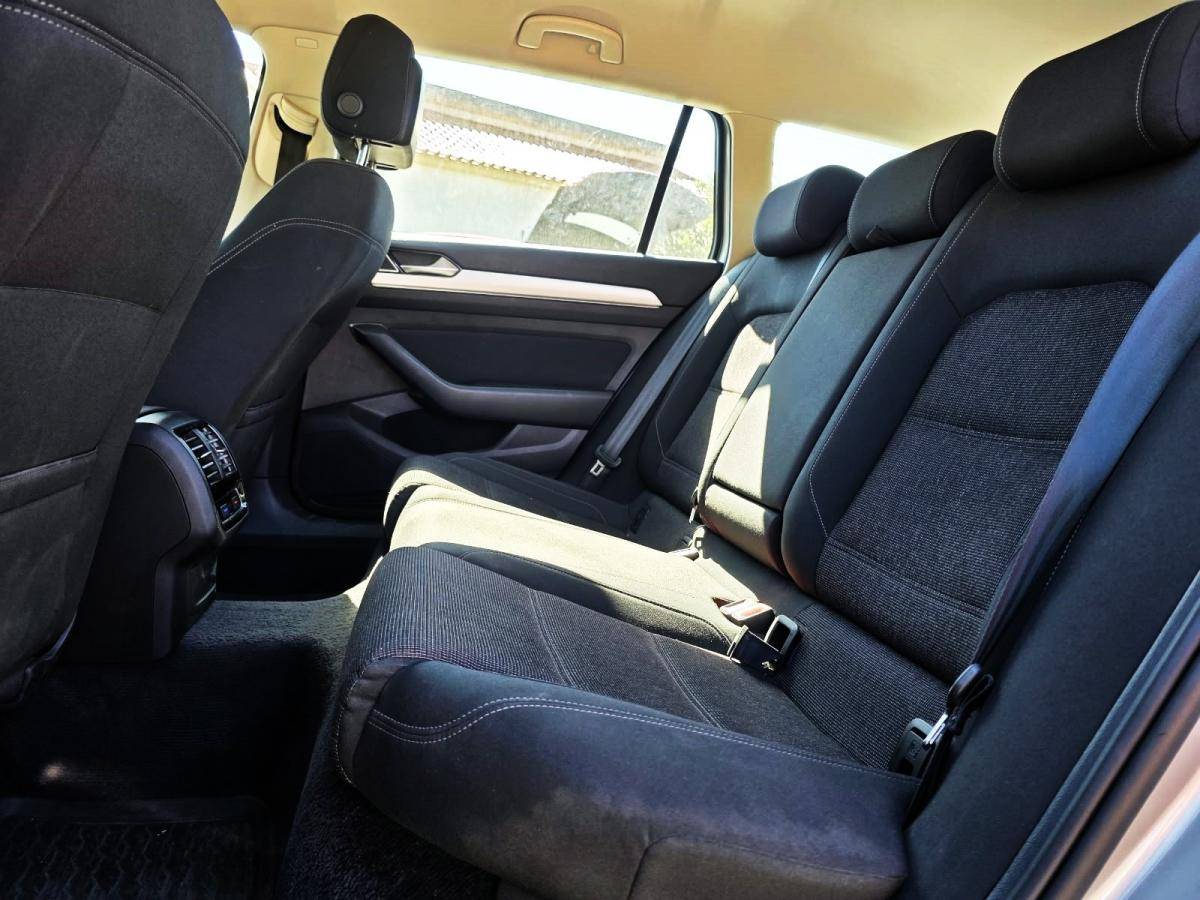 volkswagen-passat-variant-2016-diesel-1598cc