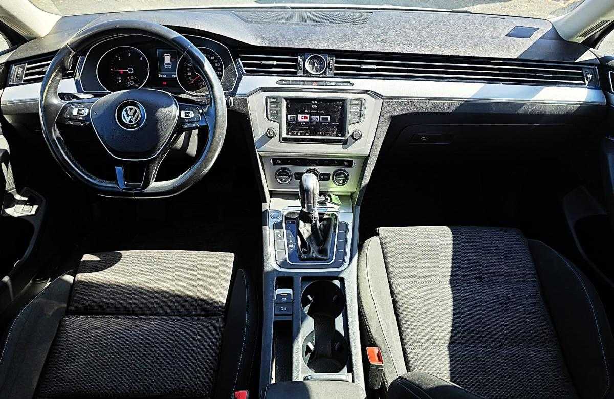 volkswagen-passat-variant-2016-diesel-1598cc