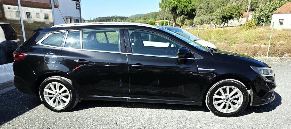 renault-megane-sport-tourer-2016-diesel-1461cc