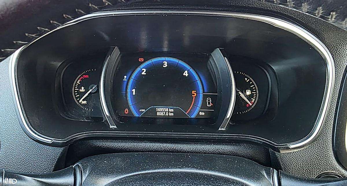 renault-megane-sport-tourer-2016-diesel-1461cc