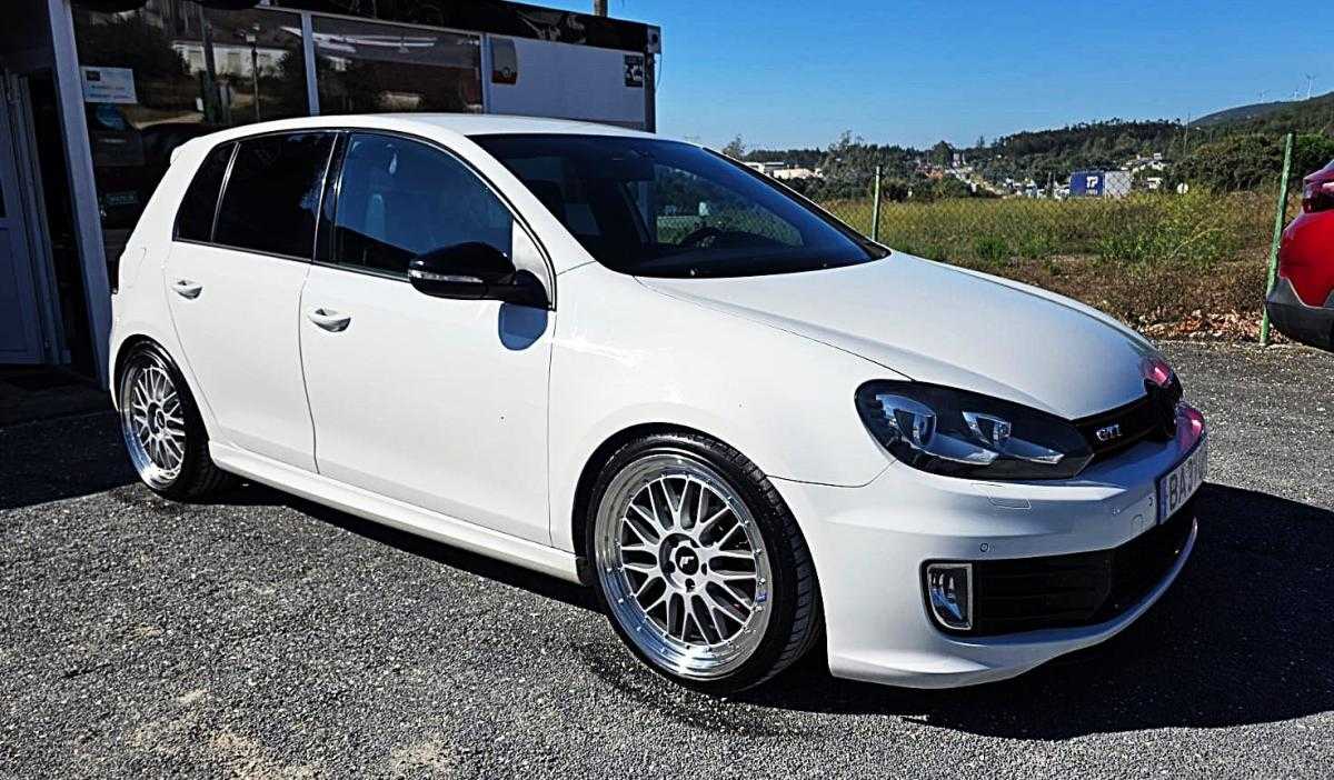 volkswagen-golf-2012-gasolina-1984cc