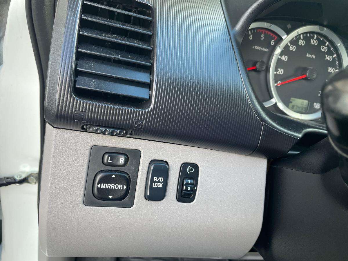mitsubishi-l200-2011-diesel-2477cc