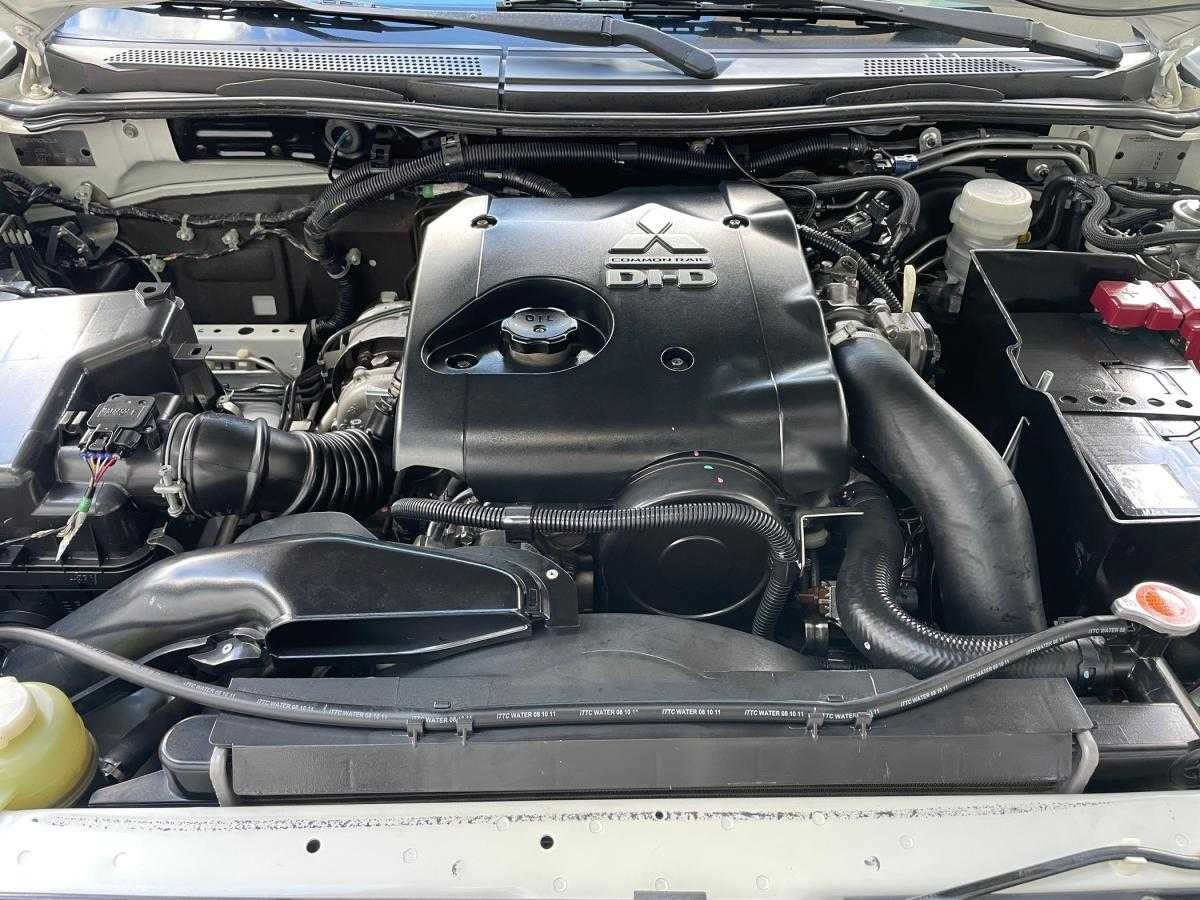 mitsubishi-l200-2011-diesel-2477cc
