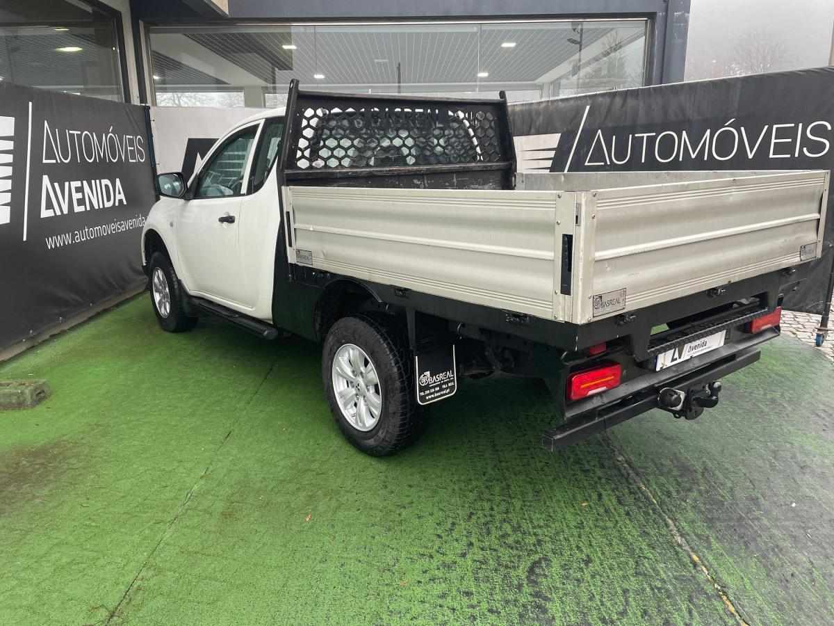 mitsubishi-l200-2010-diesel-2477cc