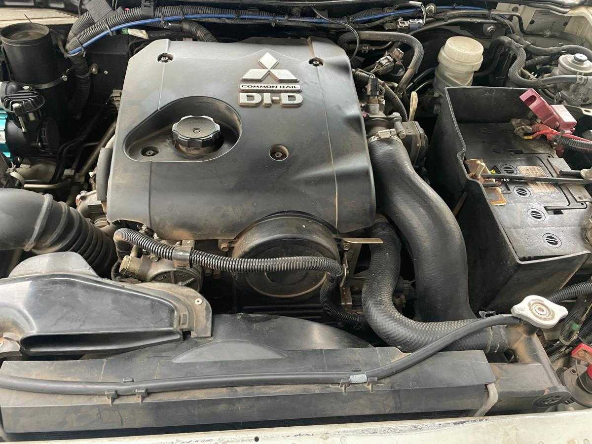 mitsubishi-l200-2010-diesel-2477cc